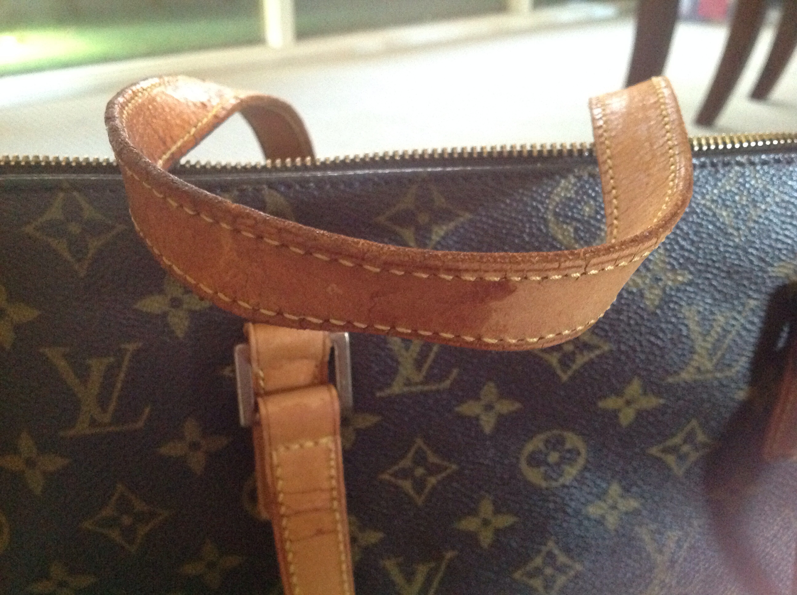 Louis Vuitton - Repair Surface Damaged Louis Vachetta leather from