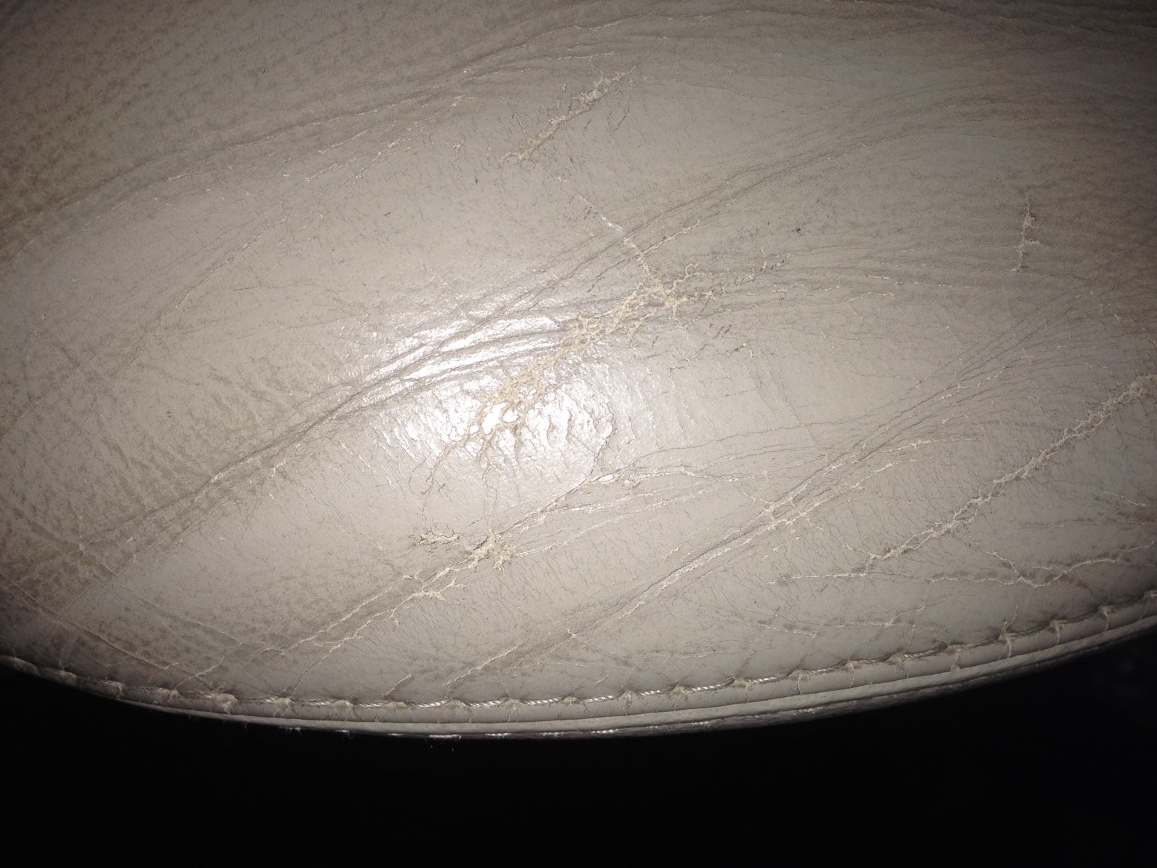 Name:  cracked leather.JPG
Views: 252
Size:  546.2 KB